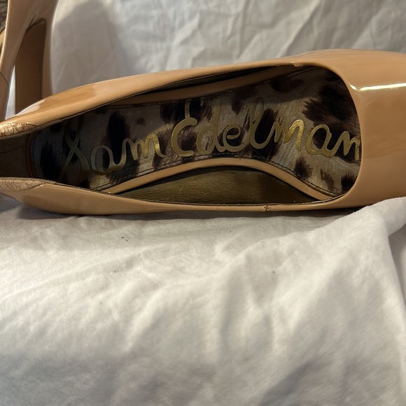 Barely worn Sam Edelman platform heels peekaboo toe - Picture 2 of 4